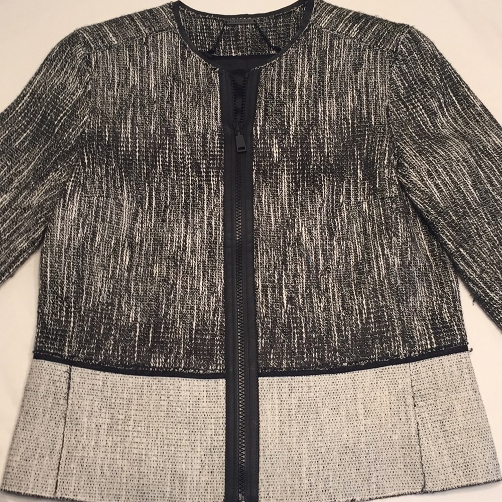 Elie Tahari short jacket with zipper 65% cotton